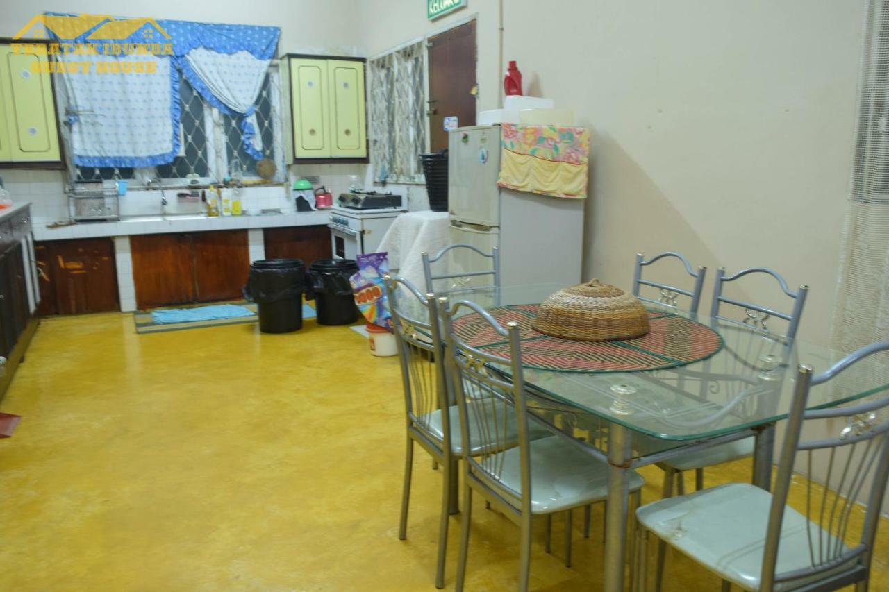Teratak Ibunda Guest House Κότα Μπάρου Εξωτερικό φωτογραφία